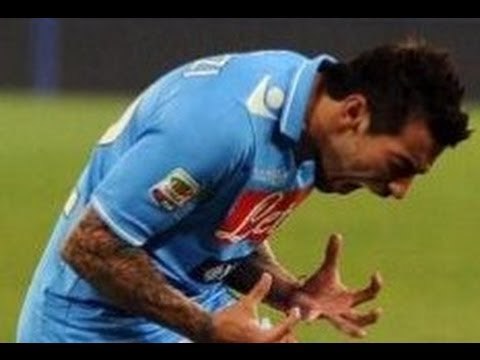 Napoli - Le rapine alle mogli dei calciatori, la Procura apre fascicolo