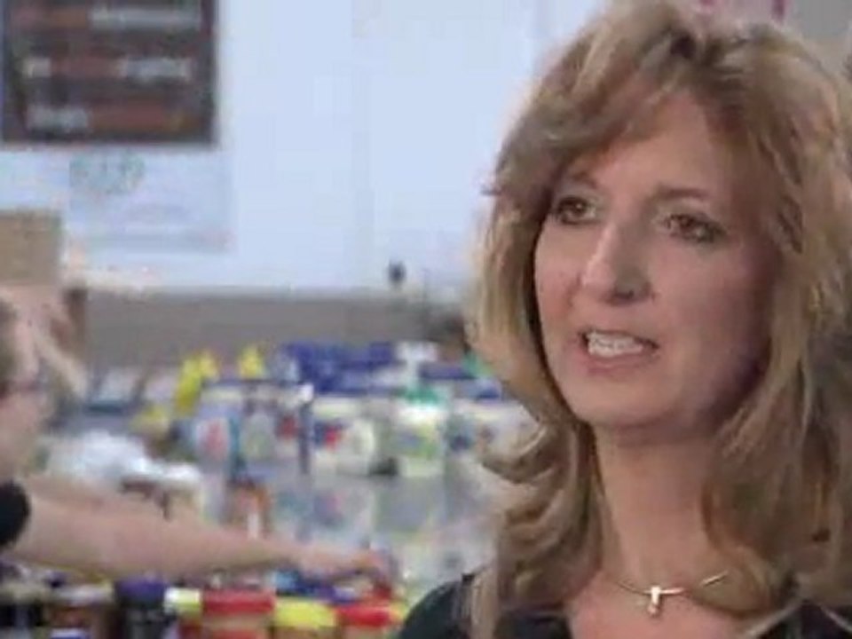 Sodexo Foundation Announces Final Week for Students to Apply for 2012 Stephen J. Brady STOP Hunger Scholarships