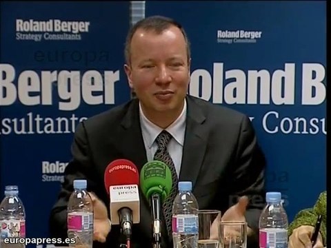 Roland Berger creará agencia rating europea