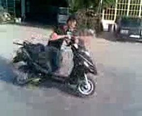 Çin malı scooter'e kızmayın kullanana kızın.