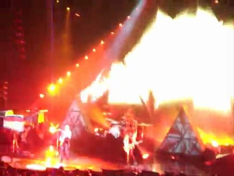 lenny kravitz "american woman"