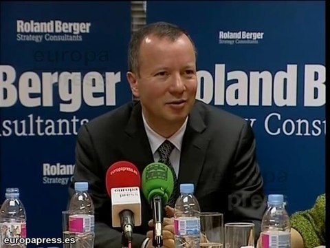 Roland Berger creará agencia rating europea