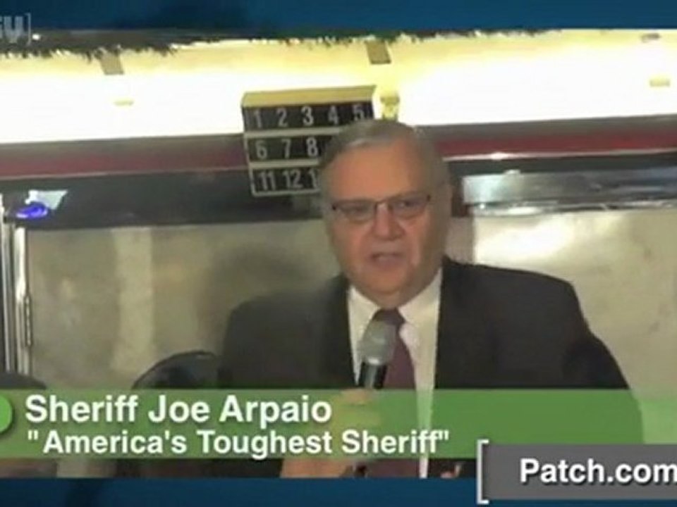 'America's Toughest Sheriff' Endorses Rick Perry