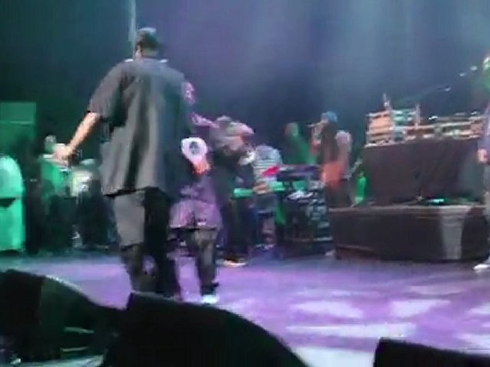 Snoop Dogg "What's my Name?" & "Wrong Idea" Live @  "West Coast All-Stars", Planet Hollywood, Las Vegas, NV, 11-26-2011