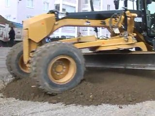 Zile Belediyesi Yol kumlama çalışmaları