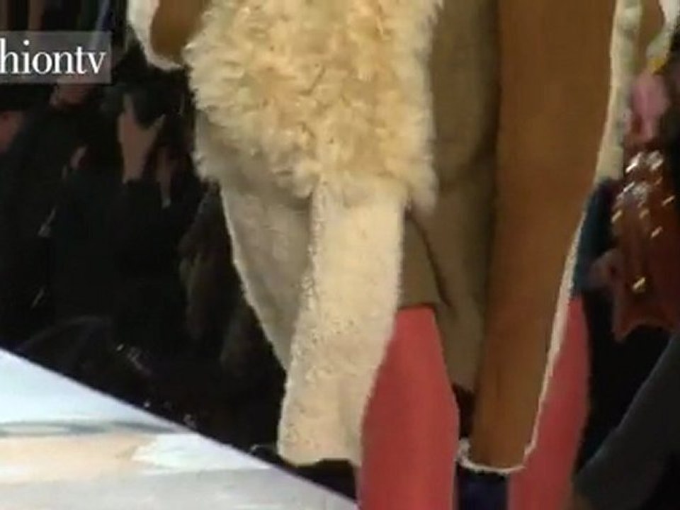 Fendi ft Anja Rubik Full Show Winter 2012 Milan | FTV