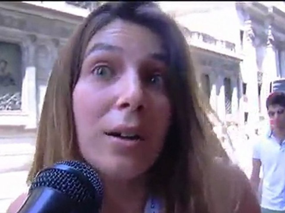 Alemanno tenta di mettere pace tra i sampietrini e i tacchi alti.