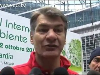 L'astronauta Paolo Nespoli e l'Albero della Luna 'Ci manderei i politici nello spazio'