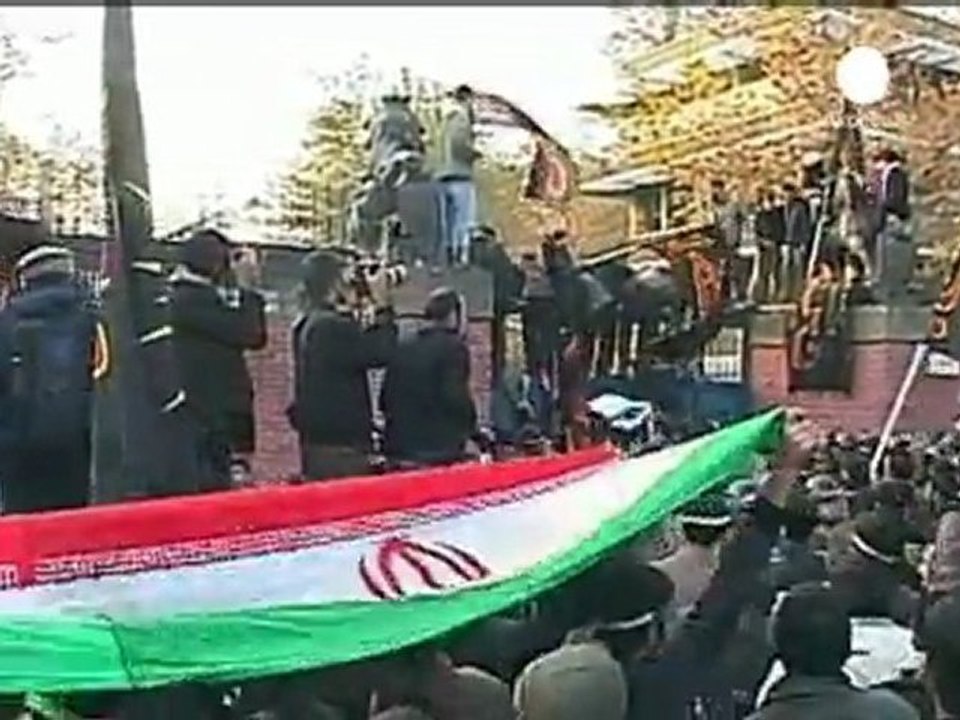 EU considers oil sanction against Iran