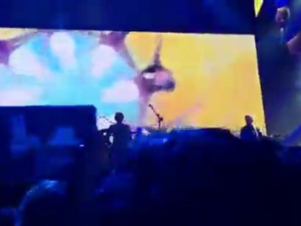 Paul McCartney Paris Bercy  2011 - Jet -