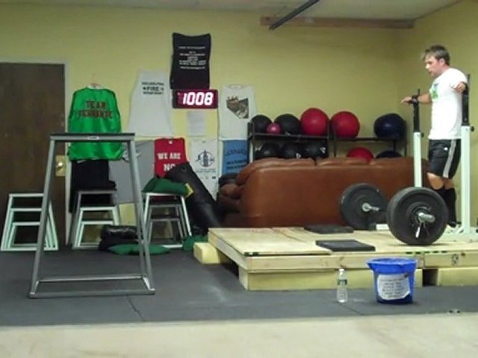 20 minute AMRAP 200lb squat clean 4 reps 6 box jumps 42in