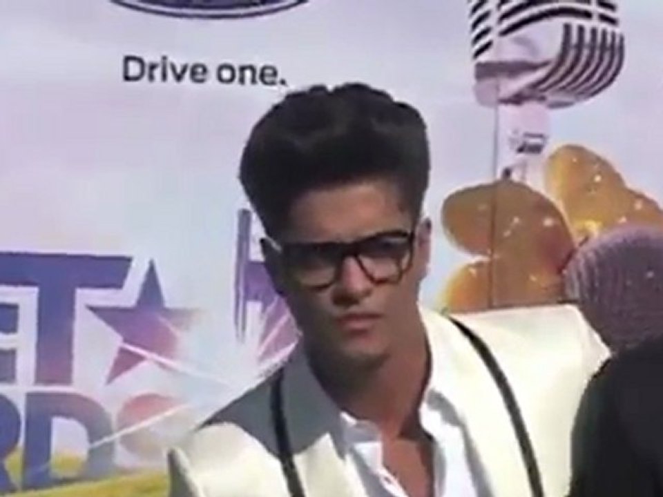 SNTV - Adele and Kanye West Among Top 2012 Grammy Nominees