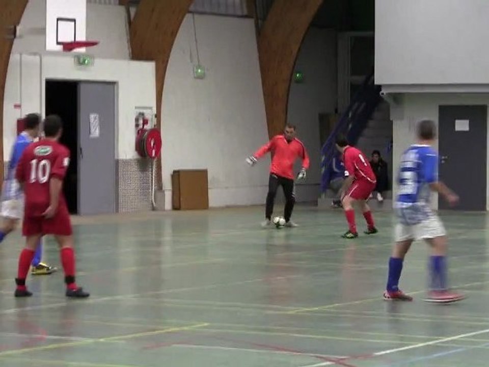 Real AGUILAS A – FC CAMARGUE  Championnat 2011-2012 UNCFS GARD Série A – 1 décembre 2011–  1 – 1er mi-temps