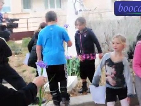 Une stèle la mémoire des familles tsiganes et de gens du voyage internés au camp de Linas-Montlhéry entre 1940 et 1942