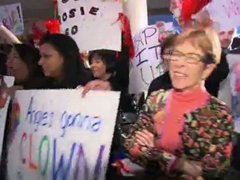 National Gift-Wrapping Contest Winner Crowned for 2011