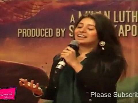 Play Back Singer Sunidhi Chauhan Sings Song @ Promotion Of Dirty Picture