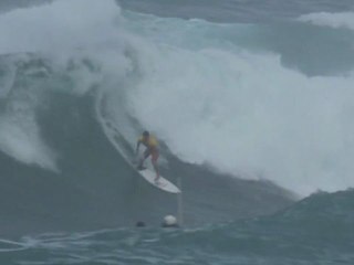 Vans World Cup Of Surfing: Bombs Away At Sunset Beach On Day 3