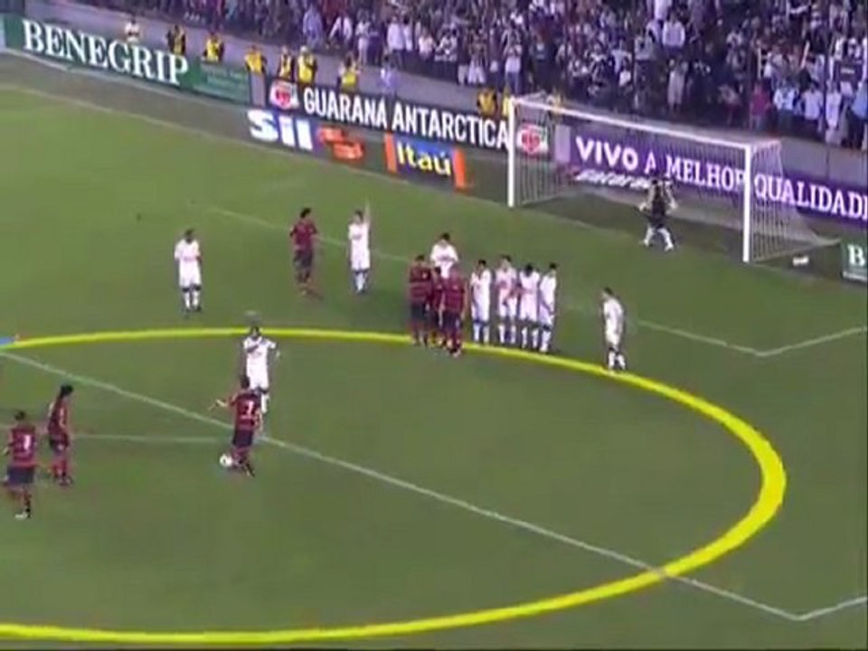 Ronaldinho Free Kick Goal - Ronaldinho Gol de Falta vs Santos Brasileirão 2011 - 27_07_11