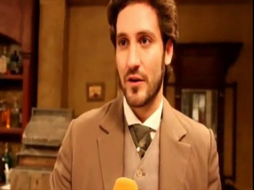 ALEX GADEA ENTREVISTA EL SECRETO DE PUENTE VIEJO 200 CAPITULOS 02-12-2011