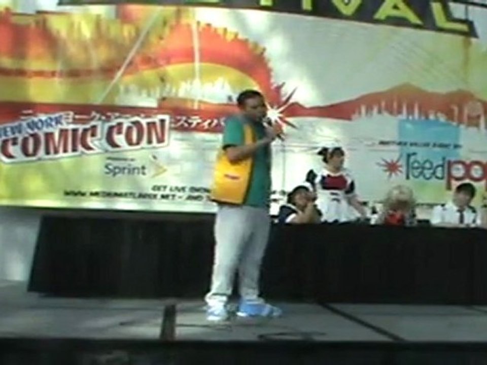 NYAF+NYCC 10-14-2011: Apple Kissa Karaoke Contest - Pokémon Theme (Movie Version)