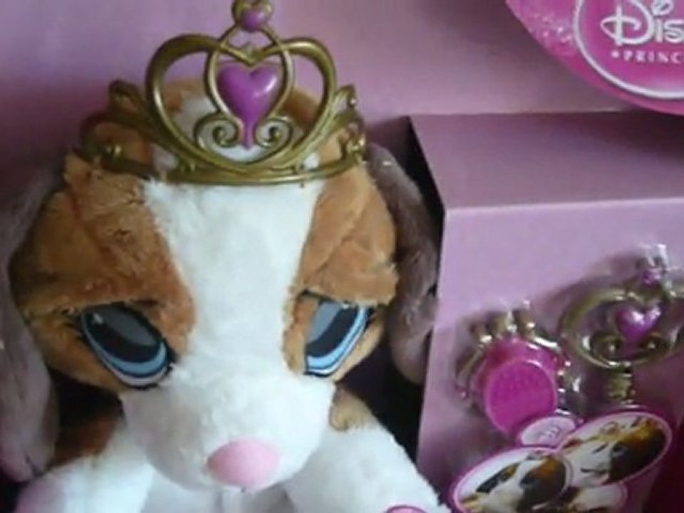 Perro princesas solo en www.jugueteria-valsof.com.ar