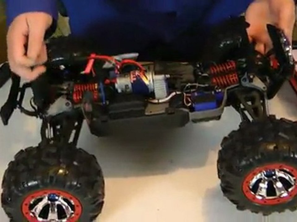 RC Car - Traxxas Summit Unboxing & First Review