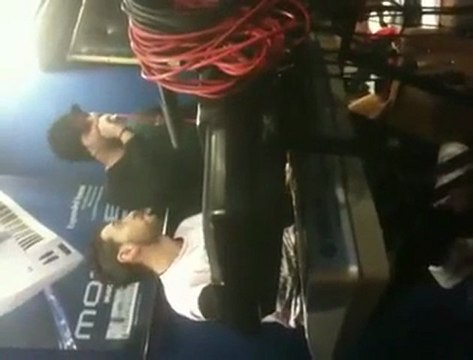 cheb houssem feat milor msn 2011