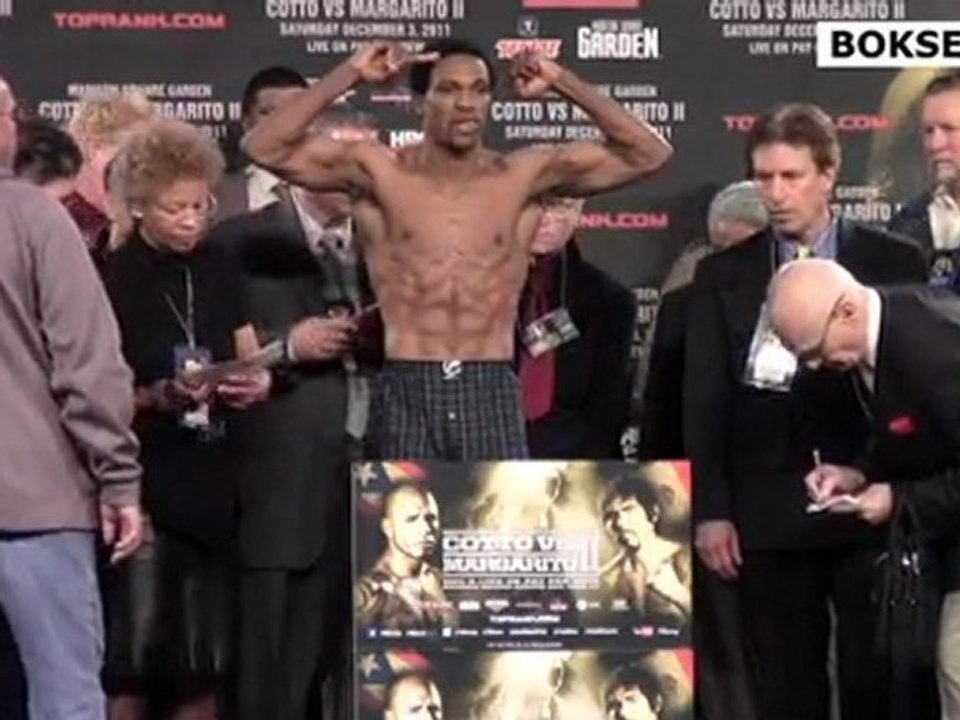 Waga: Mike Jones vs Sebastian Andres Lujan