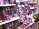 Noël: parents et enfants se ruent dans les magasins de jouets