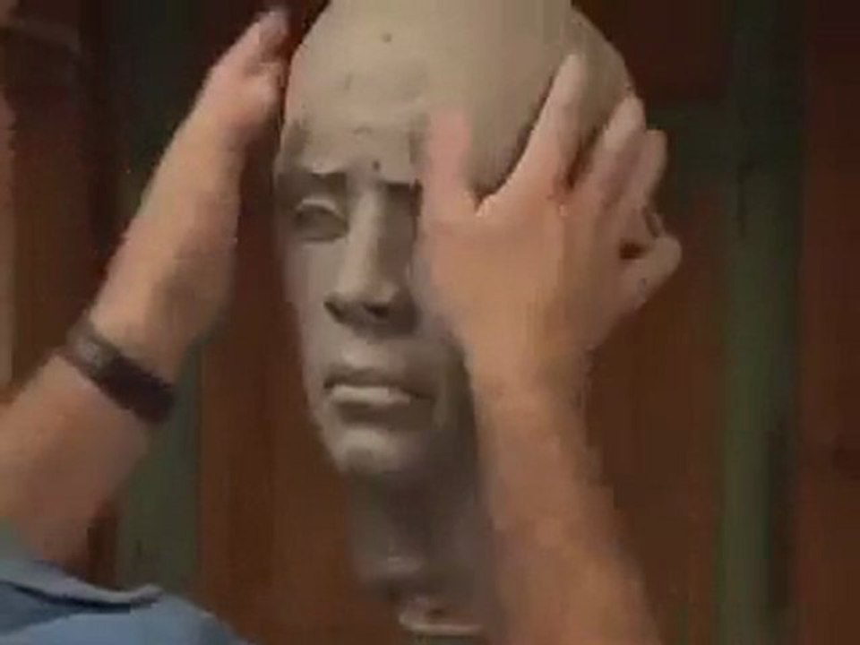 SADECE İZLE CAMURDAN NASIL INSAN SEKLI YAPILIR