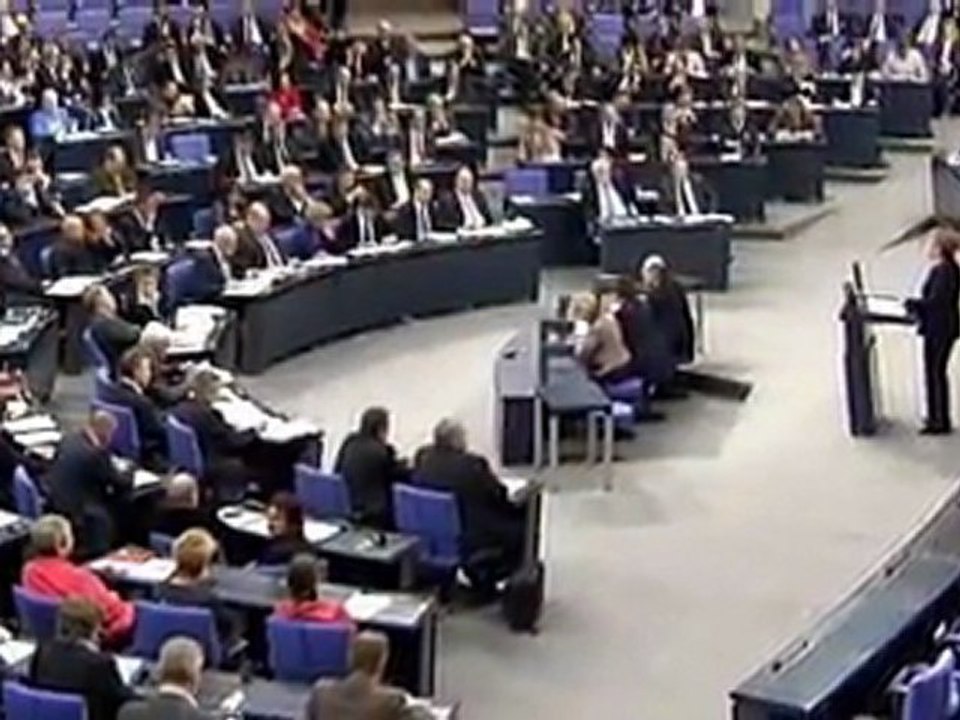 European shares rise ahead of summit