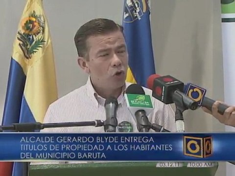 Alcaldía de Baruta trabaja para despejar derrumbe en Colinas de Bello Monte