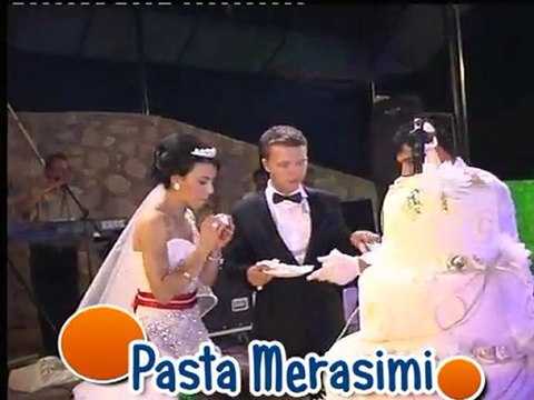 Menekşe Kır Bahçesi/Ören Pasta kesimi