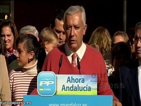 Arenas exige a Griñán que reciba a los alcaldes
