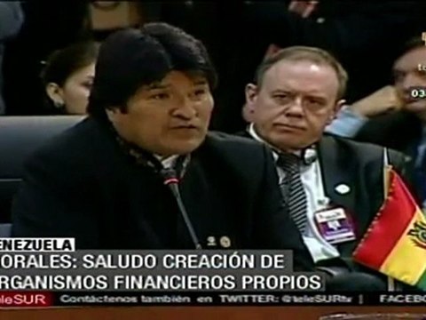 Morales apoya creación de organismos financieros regionales