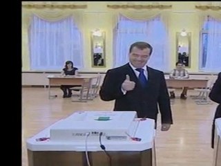 Rusia elige a sus diputados en una larga jornada electoral
