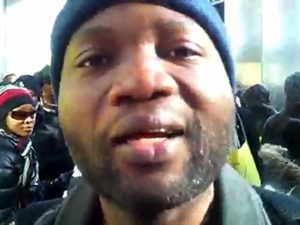 LES COMBATTANTS ASSIEGENT UNE CHAÎNE DE TV au Canada