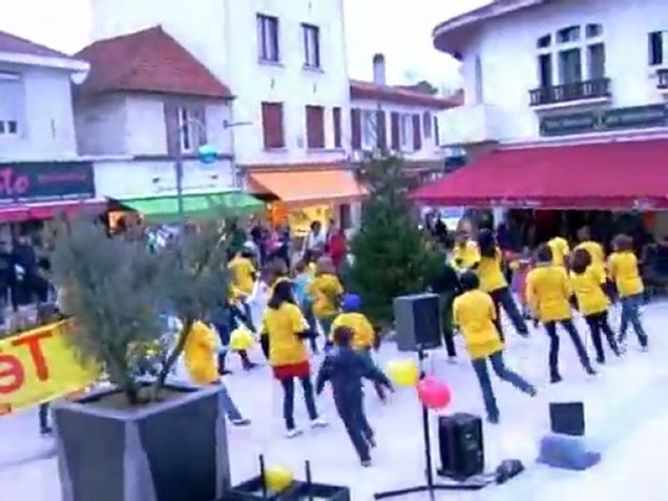 Capbreton Téléthon 2011 flashmob 03 12 2011