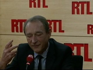 Bertand Delanoë, maire PS de Paris : "Autolib', un pari sur la fin de la voiture polluante"