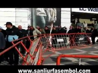 ŞANLIURFA BELEDİYESİ'NDEN 5 BİN KİŞİYE AŞURE ZİYAFETİ