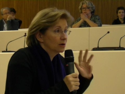 Annie Guillemot intervient sur le logement social aux rencontres élus, militants, citoyens - Déloger la crise