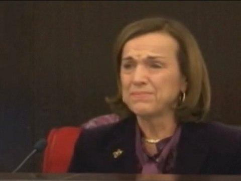 Italie : la ministre des Affaires sociales fond en larmes