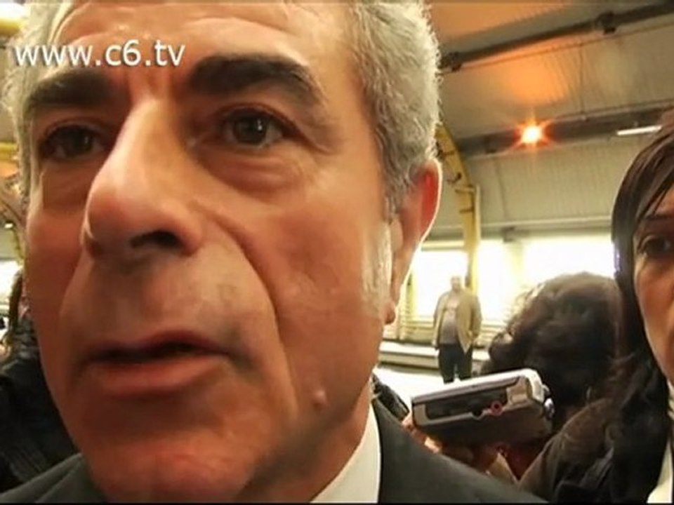 Moretti (Fs): 'Non possiamo fare niente per gli 800 licenziati'. Ma i lavoratori non ci stanno