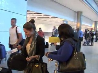 Kelly Brook's Boyfriend Isn't Ready To Marry