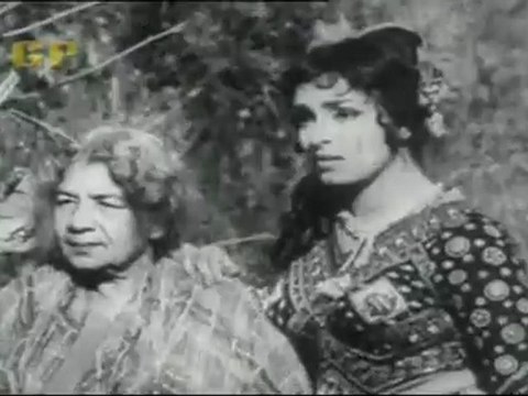 Tarzan Aur Jadui Chirag - A Survival From Lion