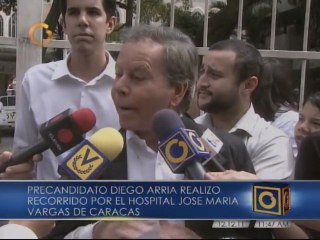 Precandidato Diego Arria visita Hospital Vargas