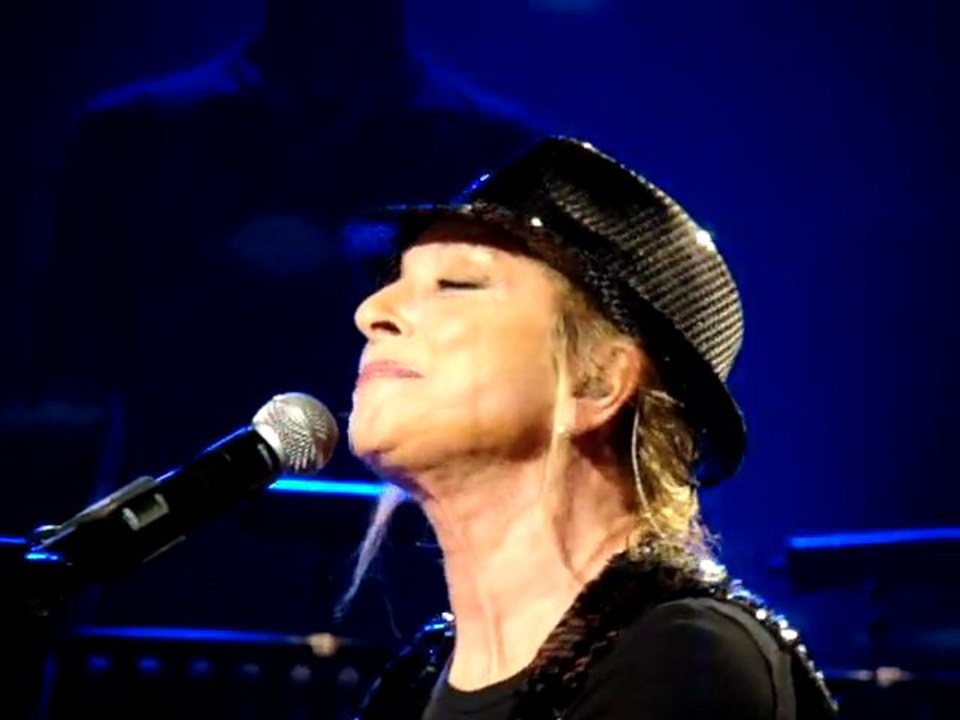 VERONIQUE SANSON 2011 CROSNE VANCOUVER LIVE