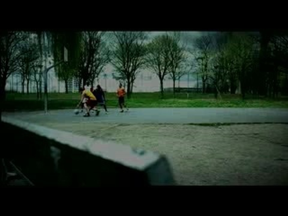 Stinky joue au basket: la grande récré