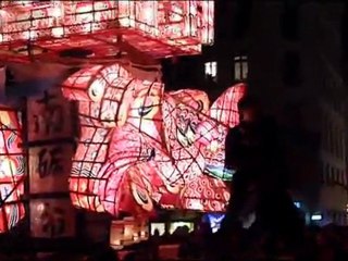 Défilé chinois Place République Lumières 2011