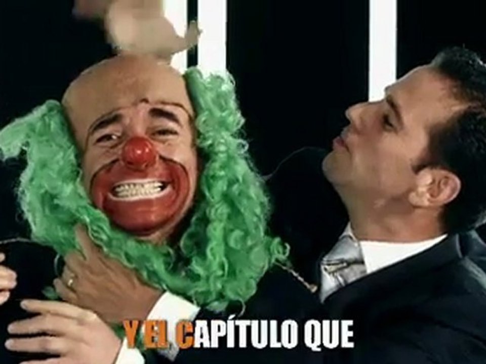 Maite Perroni - Tu y yo creamos los nuevos recuerdos - Televisa Fin de año 2011 (Karaoke)